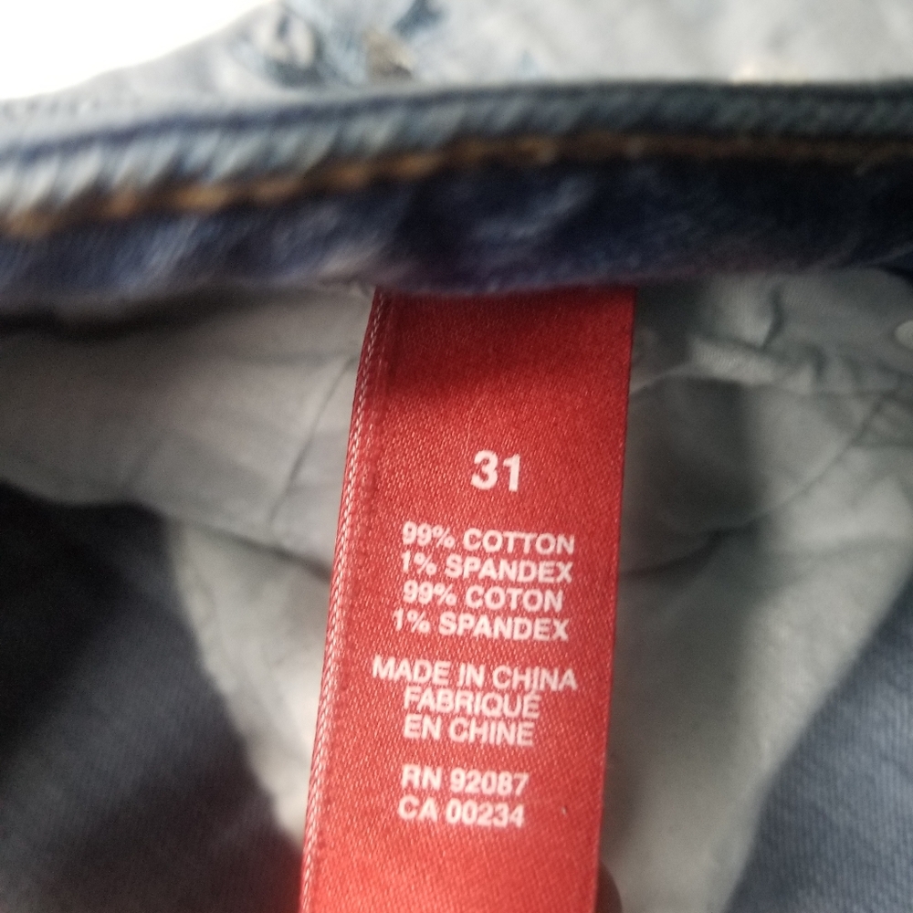 SAKS FIFTH AVENUE WOMEN'S RELAXED CROP DISTRESSED HUMMINGBIRD JEANS SIZE 31 - Picture 4 of 16
